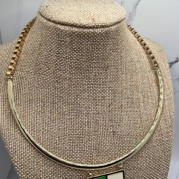 New French Connection Three Pendant Statement Necklace. - Picture 5 of 9